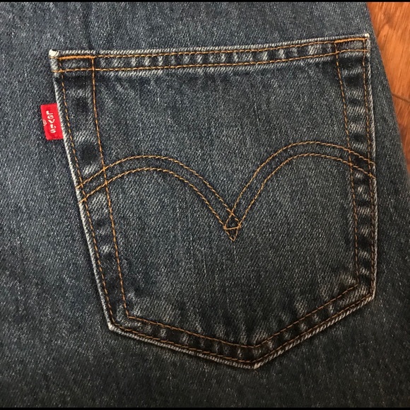 Levi’s 550 Relaxed Fit Men’s dark denim Jeans - Picture 11 of 16